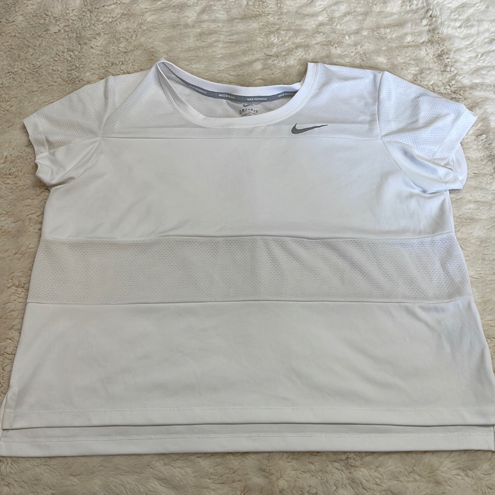 NWOT Nike Dri-Fit